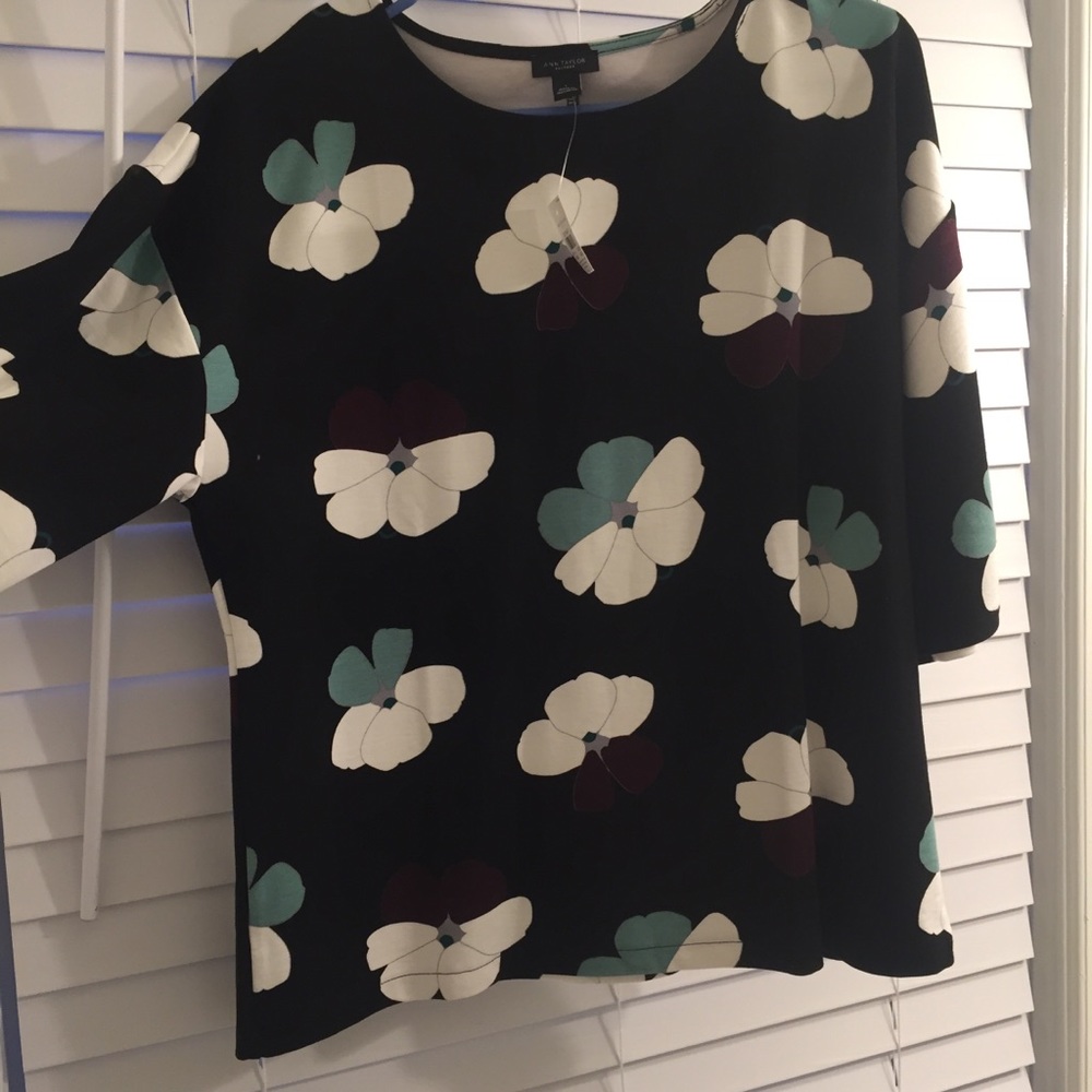 Ann Taylor Factory 3/4 Sleeve Floral Top NWT